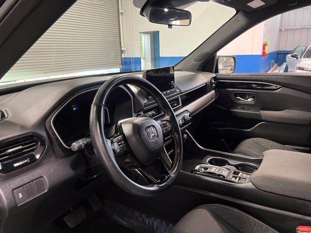 Used 2025 Honda Pilot Sport image 24