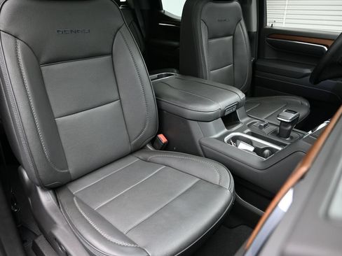Used 2023 GMC Sierra 1500 Denali w/ Denali Reserve Package AWD/4WD image 42