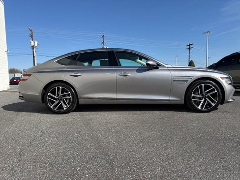 Used 2025 Genesis G80 2.5T Advanced image 8