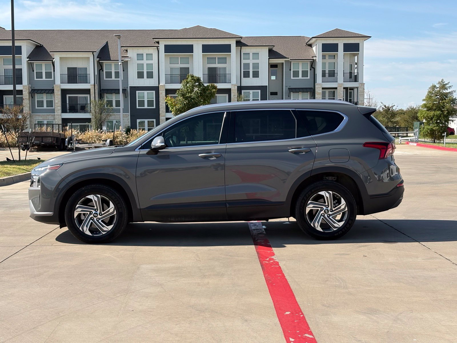 Used 2023 Hyundai Santa Fe SEL FWD image 4