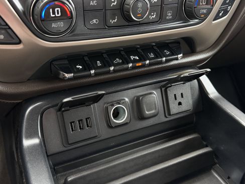 Used 2015 GMC Sierra 2500 Denali AWD/4WD image 23