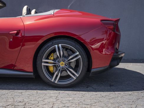 Used 2022 Ferrari Portofino M RWD image 26