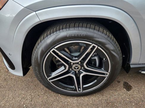 Used 2025 Mercedes-Benz GLS 450 4MATIC image 21