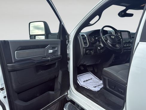 Used 2023 RAM 2500 Big Horn w/ Level 1 Equipment Group AWD/4WD image 24