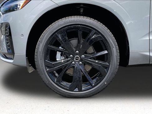 New 2026 Volvo XC60 B5 Ultra w/ Protection Package Premier AWD/4WD image 13