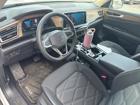 Used 2024 Volkswagen Atlas SE image 10
