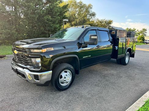 Used 2024 Chevrolet Silverado 3500 W/T w/ WT Convenience Package AWD/4WD image 1