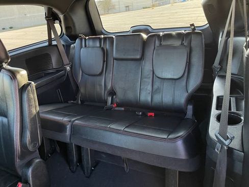 Used 2018 Dodge Grand Caravan GT image 19