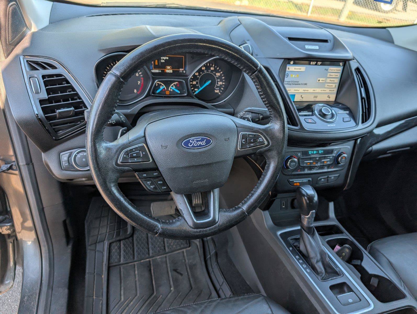 Used 2017 Ford Escape Titanium AWD/4WD image 4