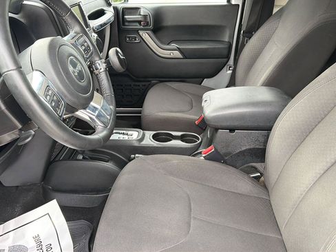 Used 2017 Jeep Wrangler Sport w/ Quick Order Package 24S AWD/4WD image 13