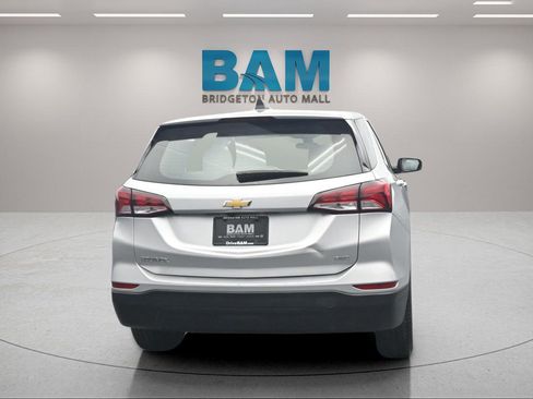 Certified 2022 Chevrolet Equinox LS AWD/4WD image 3