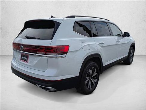 New 2026 Volkswagen Atlas SE FWD image 2