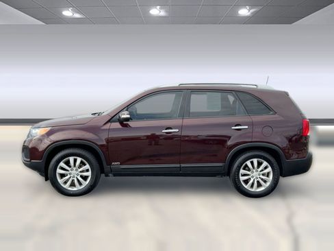 Used 2012 Kia Sorento LX image 2