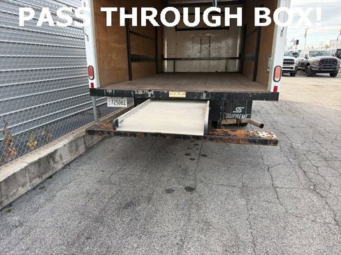 Used 2018 Chevrolet Express 3500 image 40