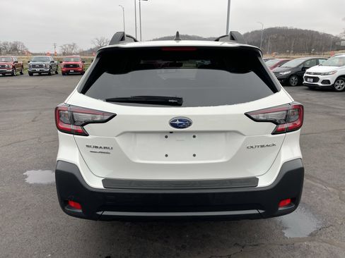 Used 2025 Subaru Outback Premium w/ Popular Package #1A image 4