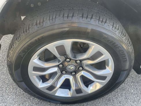 Used 2024 RAM 1500 Limited AWD/4WD image 9