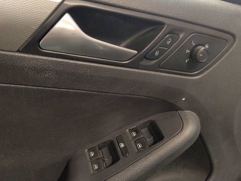 Used 2018 Volkswagen Jetta S w/ Cold Weather Package image 27