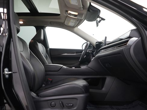 Used 2023 INFINITI QX60 Pure image 10