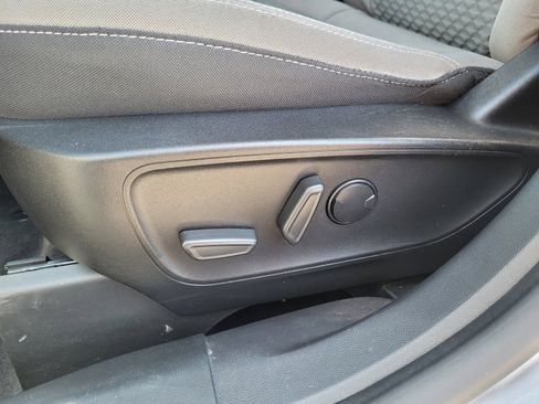 Used 2022 Ford Escape SE w/ Convenience Package FWD image 12