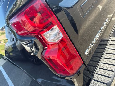 Used 2023 Chevrolet Silverado 1500 LT AWD/4WD image 26