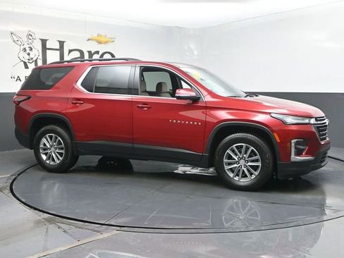 Used 2023 Chevrolet Traverse LT image 49