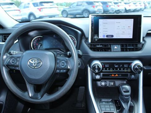 Used 2023 Toyota RAV4 XLE AWD/4WD image 18