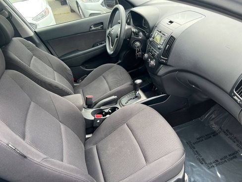 Used 2012 Hyundai Elantra w/ Preferred Pkg FWD image 15