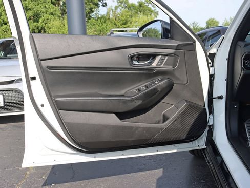 Used 2024 Honda Accord Sport image 31