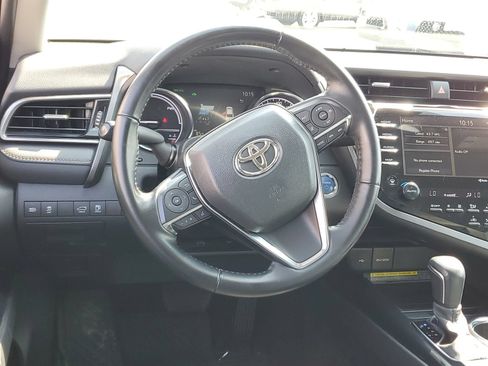 Certified 2020 Toyota Camry XLE FWD image 11