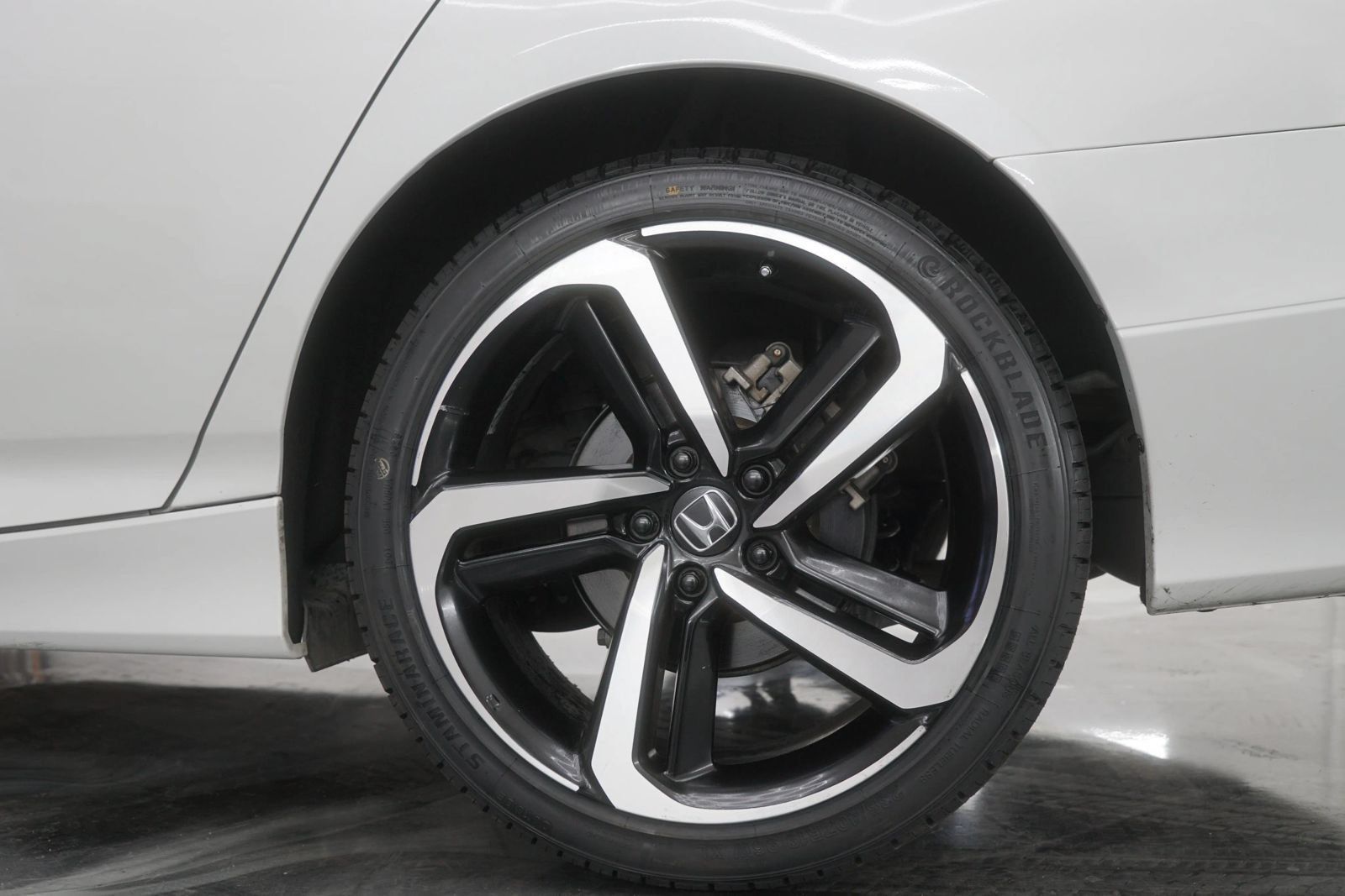 Used 2020 Honda Accord Sport image 14