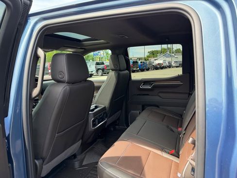 Used 2026 GMC Sierra 1500 Denali w/ Denali Reserve Package AWD/4WD image 10