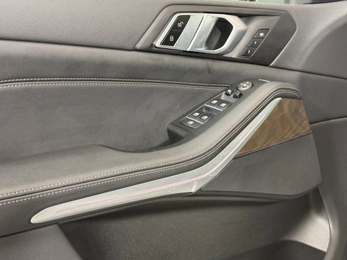 Used 2023 BMW X5 xDrive40i w/ Premium Package image 14