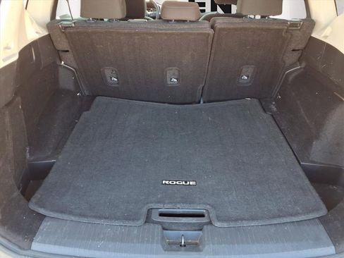 Used 2023 Nissan Rogue S FWD image 33