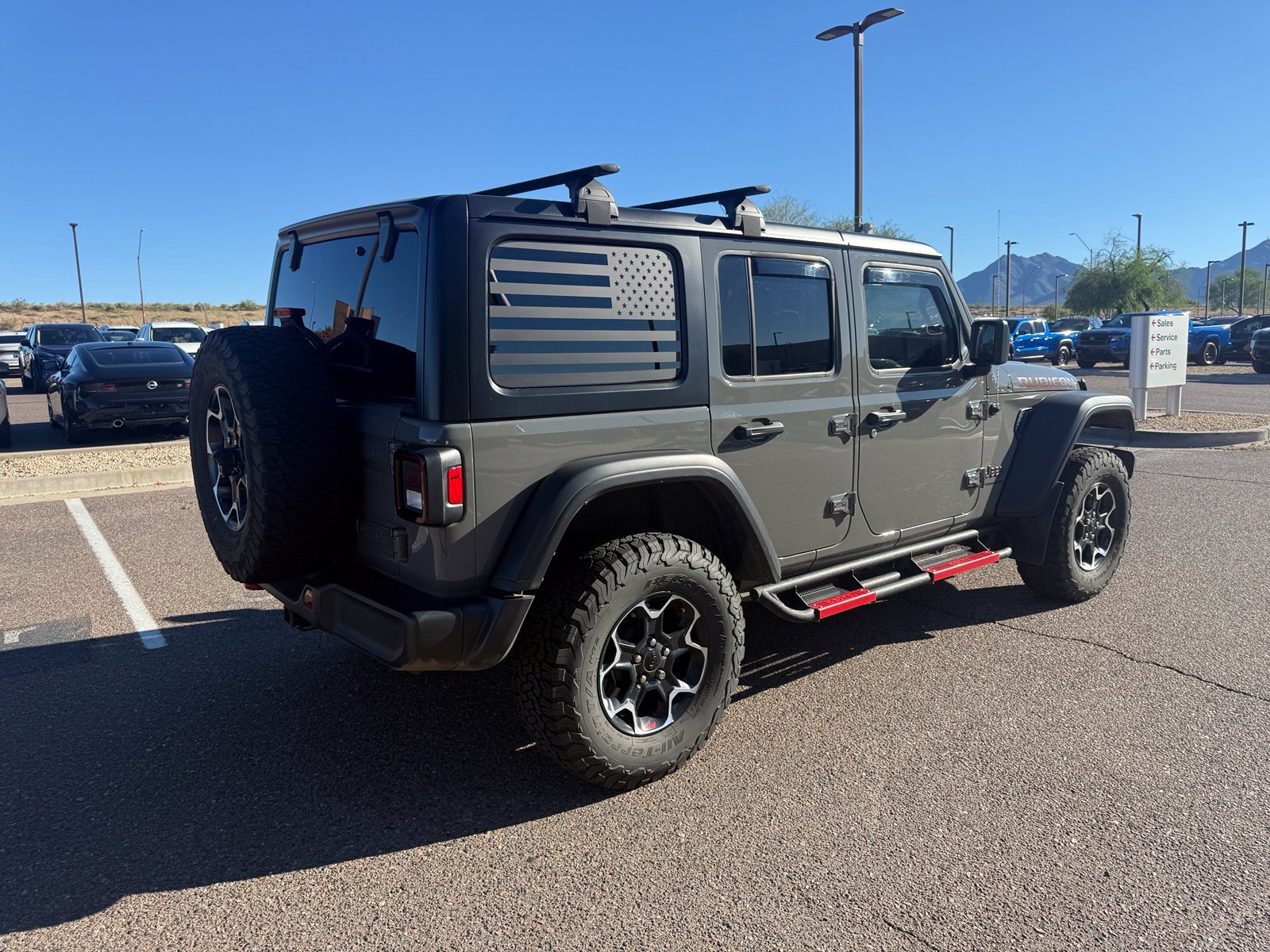 Used 2023 Jeep Wrangler Unlimited Rubicon w/ Cold Weather Group AWD/4WD image 5