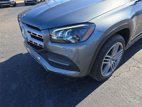 Used 2021 Mercedes-Benz GLS 450 4MATIC image 10