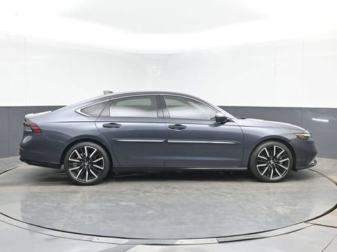 Used 2023 Honda Accord Touring image 15