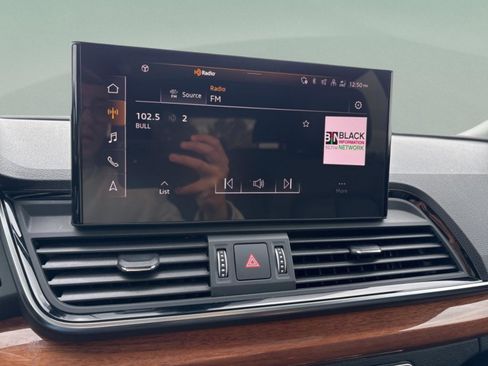 Used 2023 Audi Q5 2.0T Premium Plus image 16