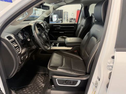 Used 2022 RAM 1500 Laramie AWD/4WD image 10