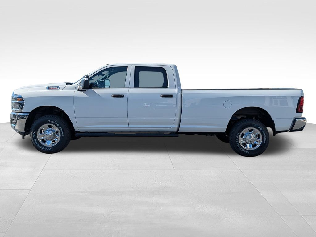 New 2026 RAM 2500 Tradesman AWD/4WD image 3