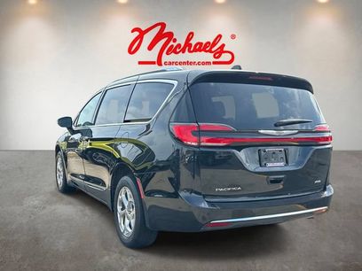 Used 2021 Chrysler Pacifica Limited