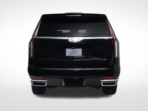 Used 2022 Cadillac Escalade Premium Luxury image 4