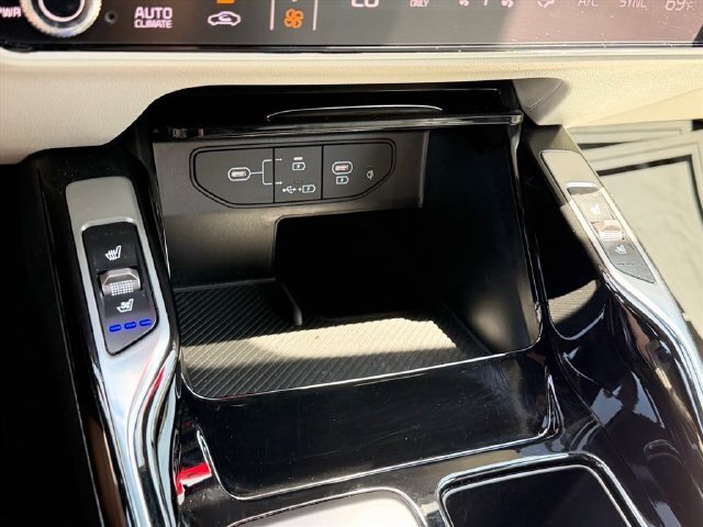 Used 2025 Kia Sorento SX Prestige AWD/4WD image 27