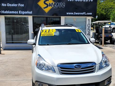 Used 2012 Subaru Outback 2.5i Limited w/ Moonroof Pkg AWD/4WD image 4