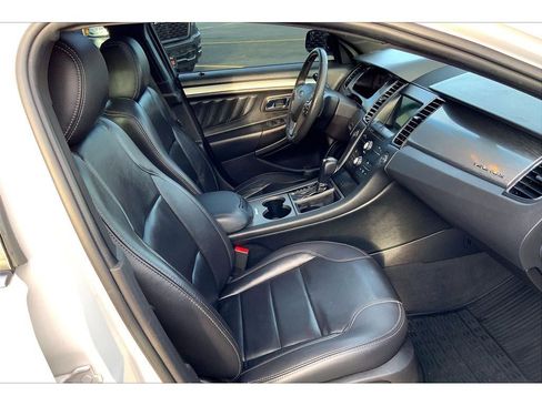 Used 2019 Ford Taurus SEL w/ Equipment Group 201A image 8