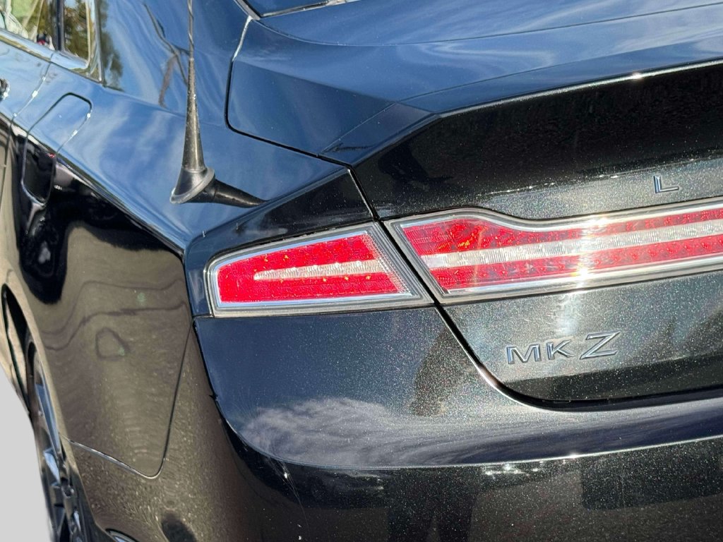 Used 2014 Lincoln MKZ FWD image 8