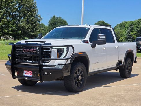 Used 2025 GMC Sierra 2500 AT4 w/ AT4 Premium Plus Package AWD/4WD image 7