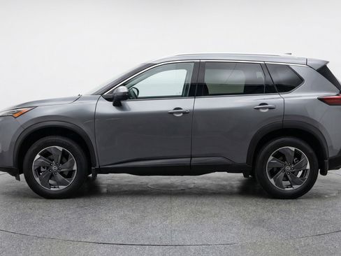 Used 2025 Nissan Rogue SV image 5