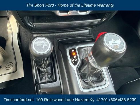 Used 2023 Jeep Wrangler Unlimited Sahara w/ Cold Weather Group AWD/4WD image 15