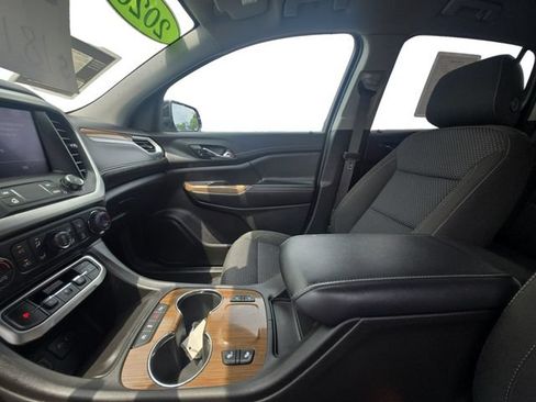 Used 2020 GMC Acadia SLE w/ Driver Convenience Package FWD image 11