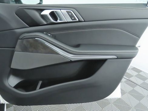 Certified 2026 BMW X5 sDrive40i w/ Premium Package image 26